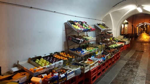 Frutta, verdura e tradizione di famiglia: da 67 anni a Spotorno &quot;L'alimentari Calcagno&quot;