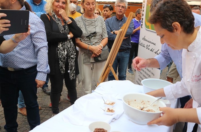 I Sugeli al “Salto dell’acciuga”: la ricetta della chef Stefania Alberti