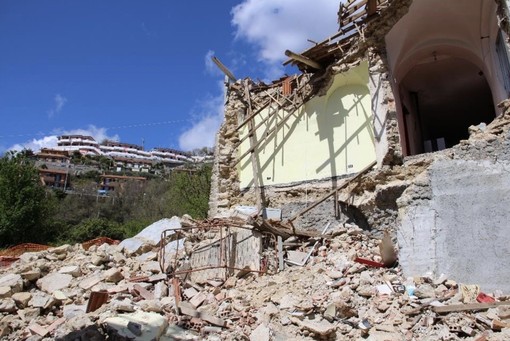 Crollo in un cantiere a Tovo, tre rinvii a giudizio per la morte di Maurizio Superchi