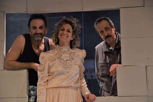 All’Ambra di Albenga va in scena “Muratori”, con la regia di Silvio Eiraldi