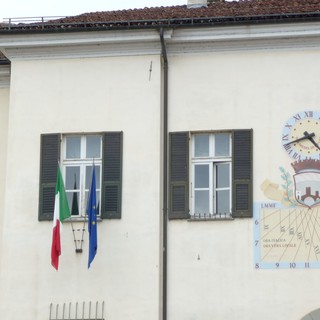 Millesimo: paese inbandierato con il tricolore per il 150° dell'Unità d'Italia