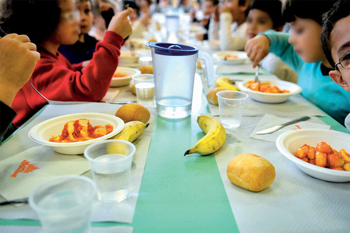 Mense scolastiche ed educazione alimentare, come cambia il menu dei ragazzi