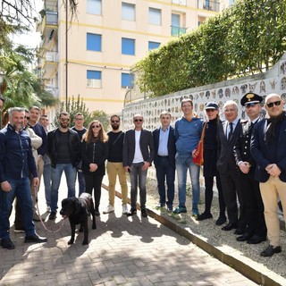 Alassio, il comandante del Centro Cinofili Nazionale in visita al Muretto dei Cani