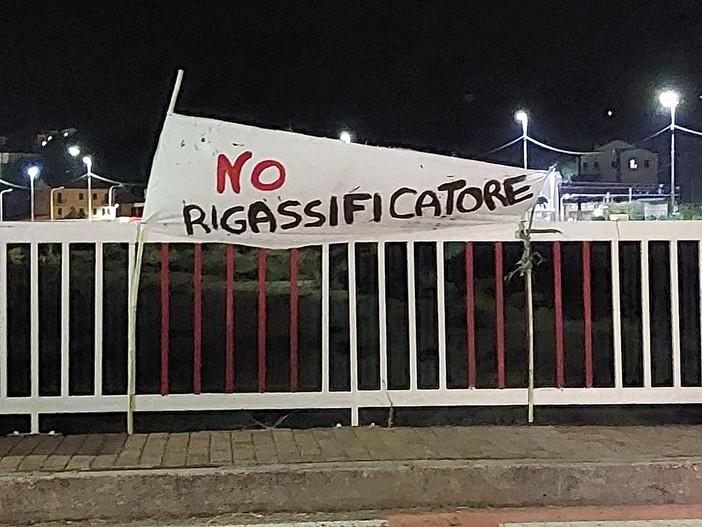 Rigassificatore, anche Libera Savona e Liguria contro al progetto