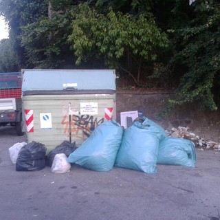 Quiliano, i furbetti del porta a porta scaricano i rifiuti a Cadibona