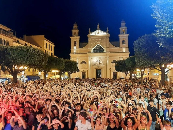 Pietra Ligure, grande successo per la &quot;Notte Bianca Summer Emotion&quot;: &quot;Una notte speciale&quot; (FOTO)