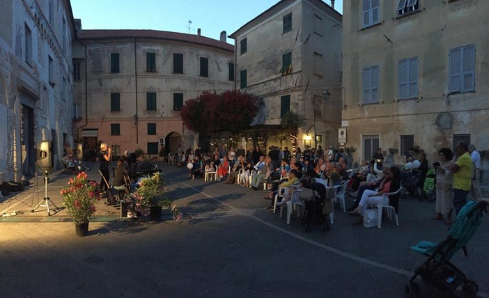 Finalborgo, il primo sabato d'estate riporta con sé la &quot;Notte Romantica&quot;