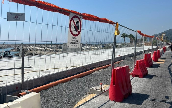 Passeggiata di ponente a Loano, affondo della minoranza: &quot;Ci vorrà ancora molto tempo prima di vederla finita&quot;