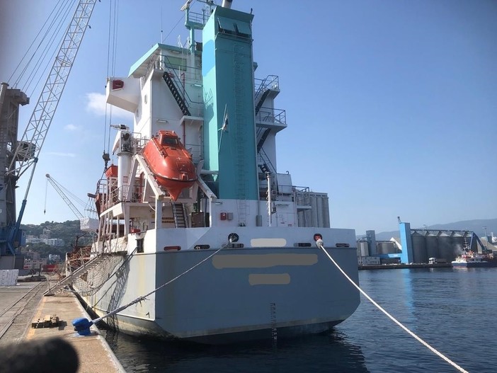 Gravi e numerose violazioni normative, portarinfuse battente bandiera straniera detenuta nel porto di Savona