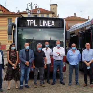 Tpl amplia il suo parco mezzi: 7 nuovi autobus inaugurati a Cairo Montenotte