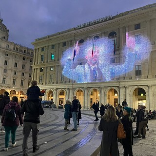 “Ciao Gianluca”, il tributo a Vialli di Regione Liguria in piazza De Ferrari (Video)