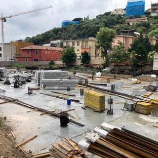 Alassio, proseguono i lavori per la realizzazione della nuova scuola &quot;Ollandini&quot; di via Gastaldi (FOTO)