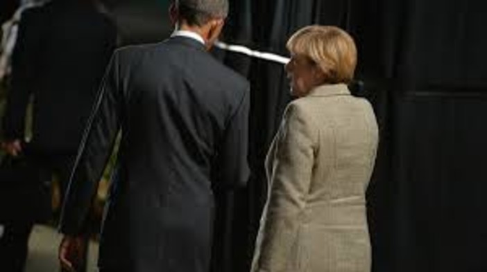 Obama origliava la Merkel, i tedeschi intercettavano segreti, gli italiani spiati da tutti