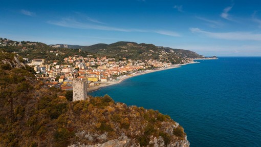 Turismo, a Finale l'incontro su wellness, mare e outdoor: con la Lista Berlangieri e Fratelli d'Italia