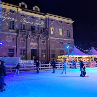 “Christmas Moments” a Loano, il 30 novembre l'apertura del “Villaggio Magie di Natale” e della pista di pattinaggio