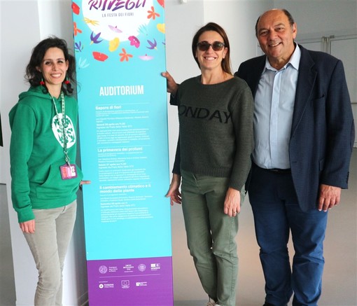 Padova, 150 persone presenti all’incontro di divulgazione scientifica sui fiori eduli con Claudio Porchia e Silvia Parodi (FOTO)