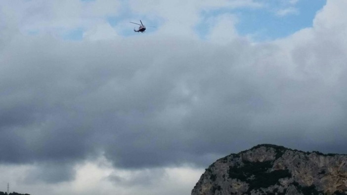 Finale Ligure, rocciatore cade da parete a Perti: trasportato al Santa Corona