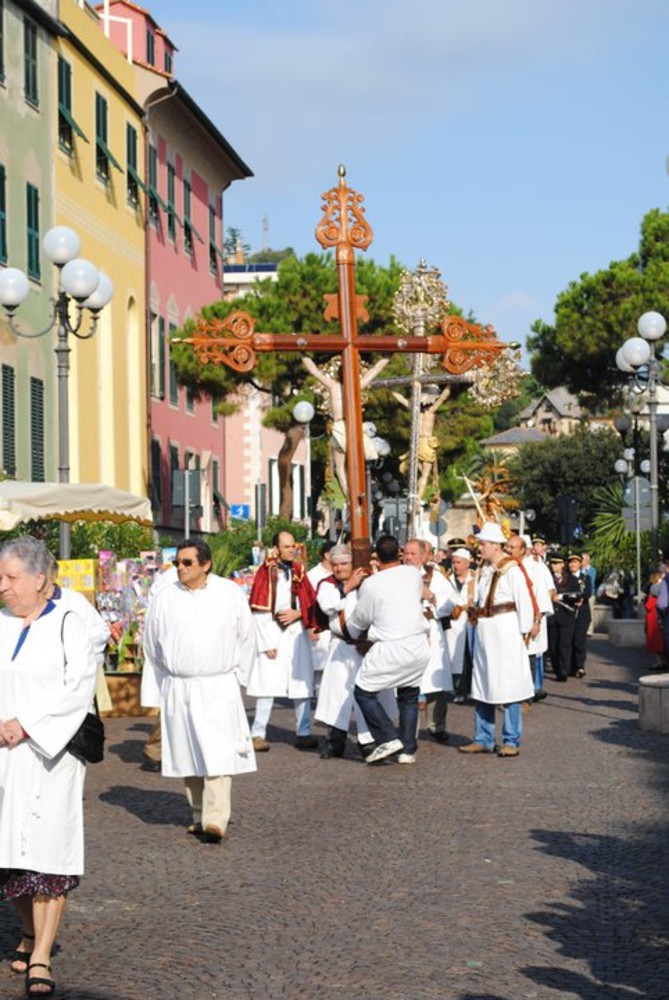 “Cantare e portare la Croce”, decima edizione: a Savona 13 cori da quattro diocesi