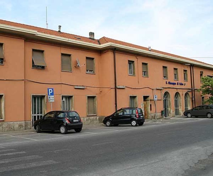 Messa in sicurezza palazzina presso la stazione di San Giuseppe di Cairo: traffico interdetto lungo la Sp 42