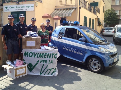 Materiale contraffatto donato al centro vita ingauno