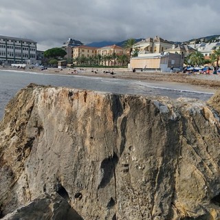 A Pietra Ligure, ma non solo, tintarella d’autunno sulle spiagge