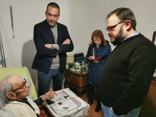 Pietra, l'omaggio del Pd al partigiano Paolo Pesce (FOTO)