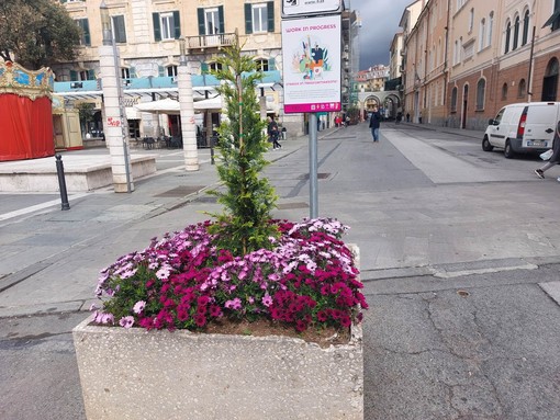 Pedonalizzazioni a Savona, commercianti e cittadini incontrano tre consiglieri di maggioranza: &quot;L'unica soluzione sarebbe la riapertura di almeno le principali vie chiuse&quot;