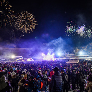 Una folla immensa in conca per festeggiare Capodanno