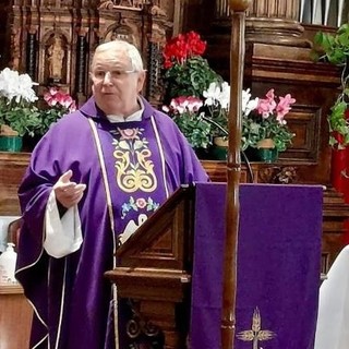 Loano saluta padre Enzo Canozzi, sacerdote della chiesa di Santa Maria Immacolata