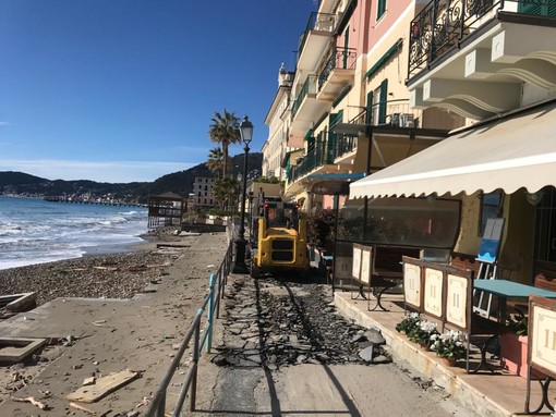 Lavori in corso ad Alassio: prosegue l'intervento su Passeggiata Baracca (FOTO)