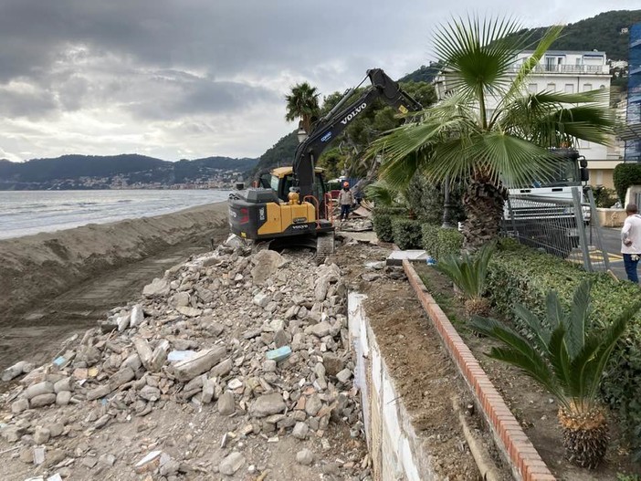 Alassio, Passeggiata Ciccione cambia volto a Ponente: partiti i cantieri per la riqualificazione verso Laigueglia(FOTO)