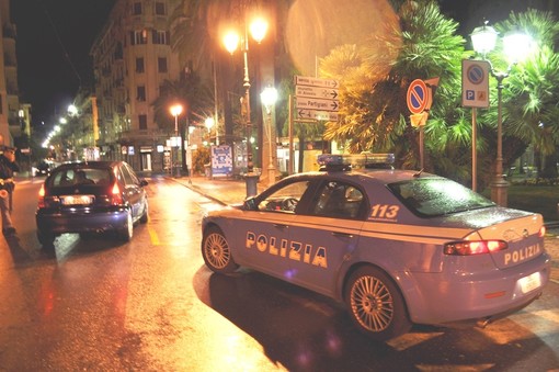 Alassio: una notte insieme alla volante della polizia