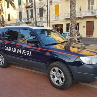 Inseguimento da film tra le vie di Albenga. Fermata auto rubata, due arrestati