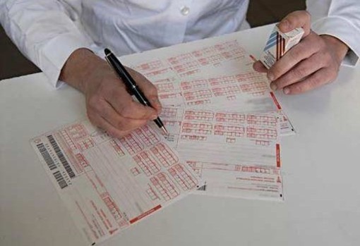 Abolito superticket su ricette per gli under 18, Toti e Viale: &quot;Liguria sostiene bambini e famiglie&quot;