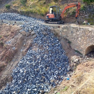 Alassio, al via i lavori di pulizia del Rio Giarinin e delle caditoie cittadine