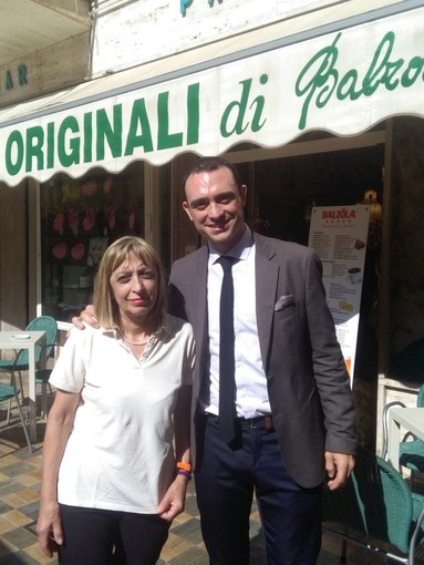 Alassio, dopo 42 anni di onorato servizio il bar pasticceria &quot;Balzola&quot; saluta Rossana Formento