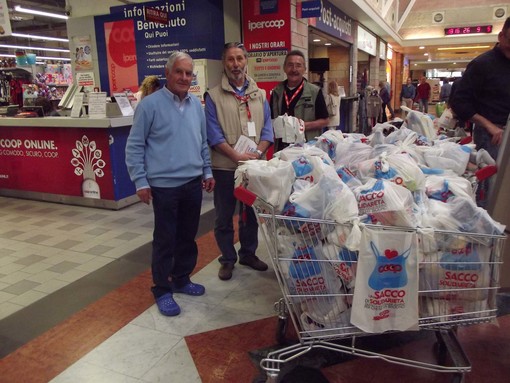 Nuova raccolta solidale di generi alimentari in tutti i punti vendita di Coop Liguria