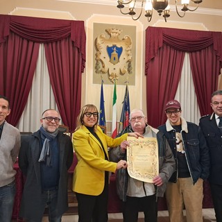 Alassio, Cesare Caviglia premiato per il suo impegno nel volontariato