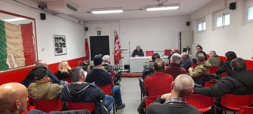 Riunione degli ex dipendenti Ata in Cgil: &quot;Aspettiamo il tfr da anni. Ora basta, il tempo è scaduto&quot;