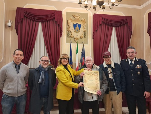 Alassio, Cesare Caviglia premiato per il suo impegno nel volontariato