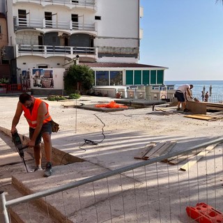 Alassio, ripresi i lavori di restyling di piazza Airaldi e Durante (FOTO)