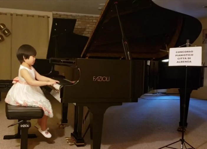 Albenga, è iniziato il concorso pianistico internazionale: 200 artisti in gara