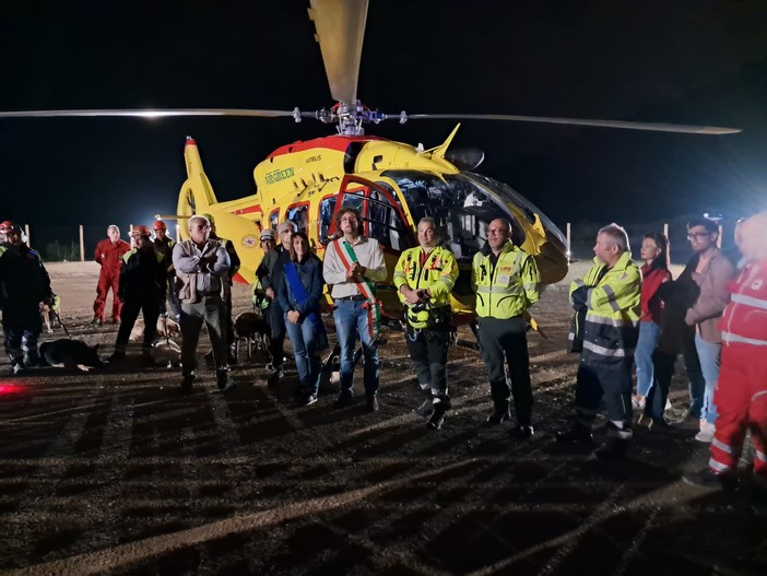 Stella, inaugurata a San Giovanni la piazzola per l'atterraggio notturno dell'elisoccorso (FOTO e VIDEO)