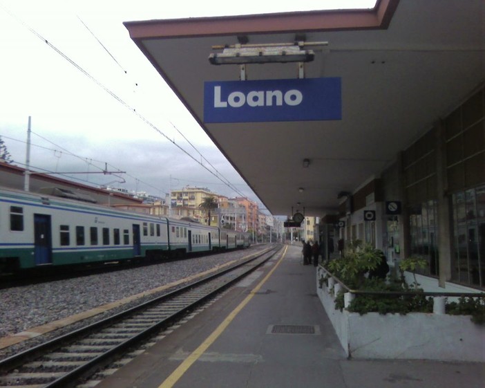 Loano: donna muore sotto un treno