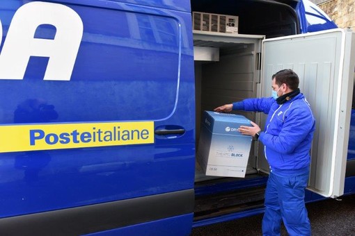 Poste Italiane, in consegna al San Paolo di Savona i vaccini J&amp;J e Moderna