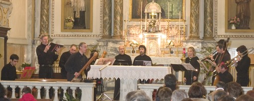 Il doppio coro in concerto nella chiesa savonese