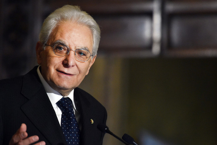 Ambulanti come balneari, Mattarella firma ddl concorrenza ma scrive a Meloni e alle Camere: &quot;Proroghe eccessive&quot;