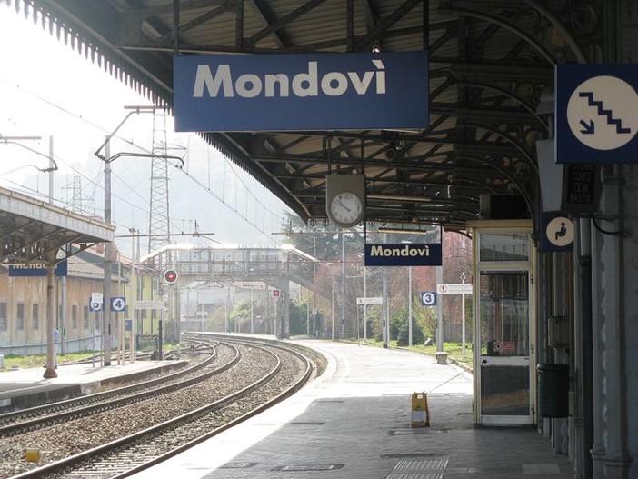 In treno da Mondovì al mare con oltre oltre 70 minuti di ritardo: &quot;E' questa la mobilità sostenibile?&quot;