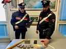 Spaccio di sostanze stupefacenti, i Carabinieri di Cisano e Alassio arrestano due persone: sequestrato 1 kg di hashish