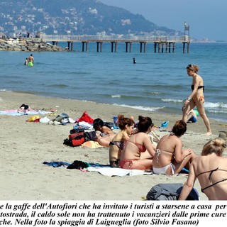 Sole, caldo, mare e i primi bagni in Riviera